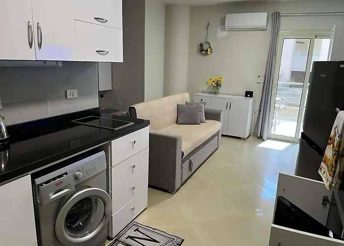 Al Hambra, Princess Apartmanhotel Gurdaka