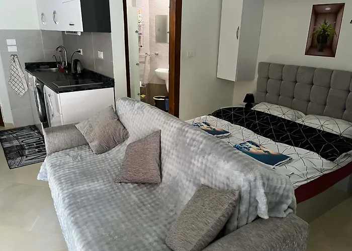 Al Hambra, Princess Apartmanhotel Gurdaka